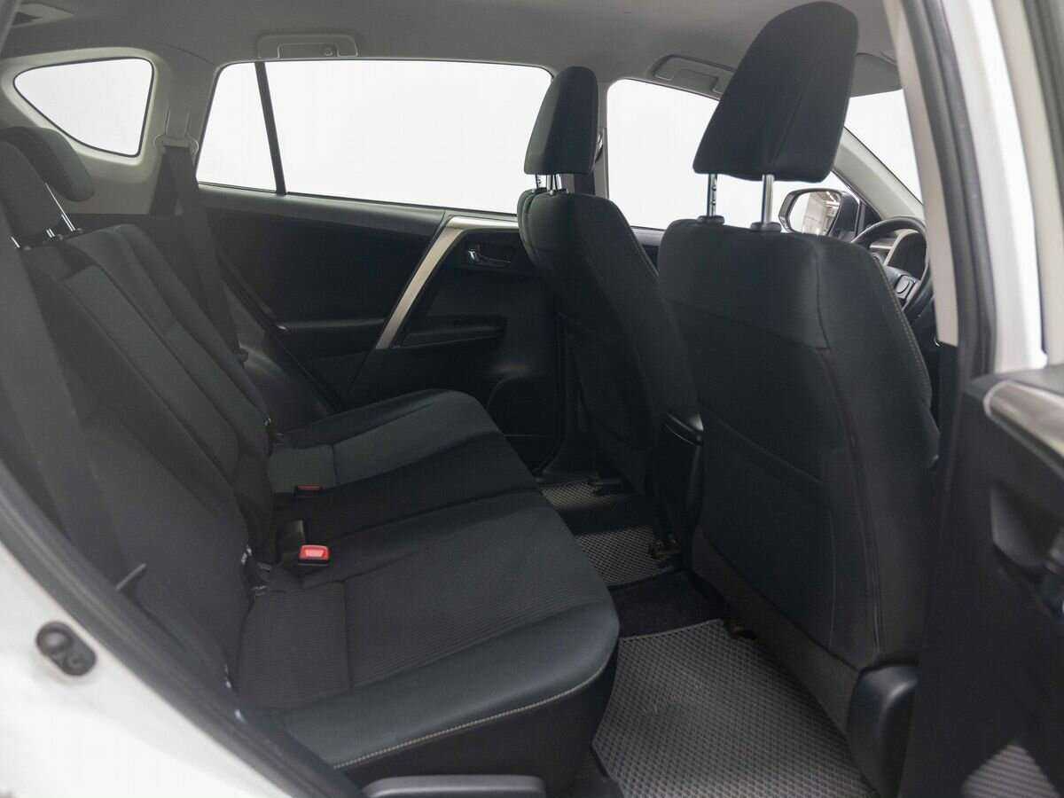 Toyota RAV4 2013 года с пробегом. Фото: #12