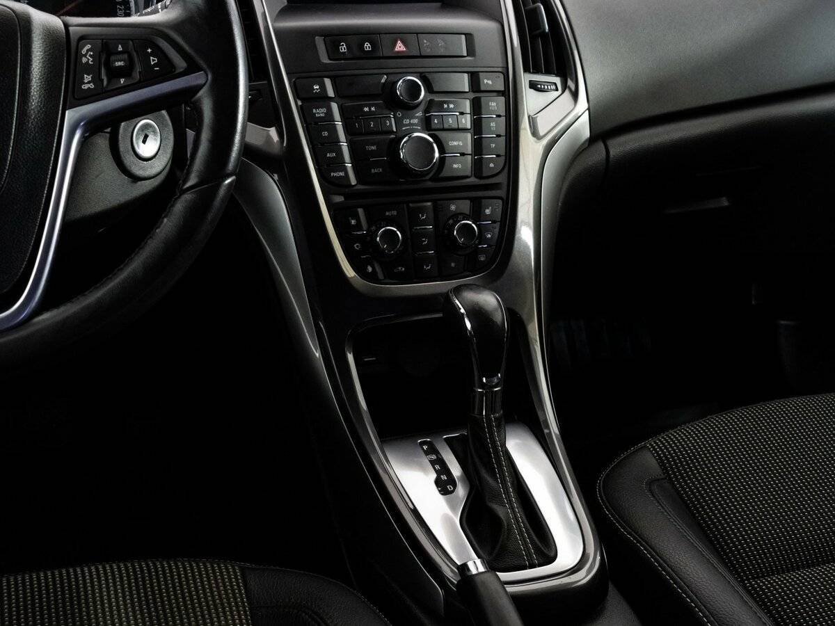 Opel Astra 2012 года с пробегом. Фото: #12