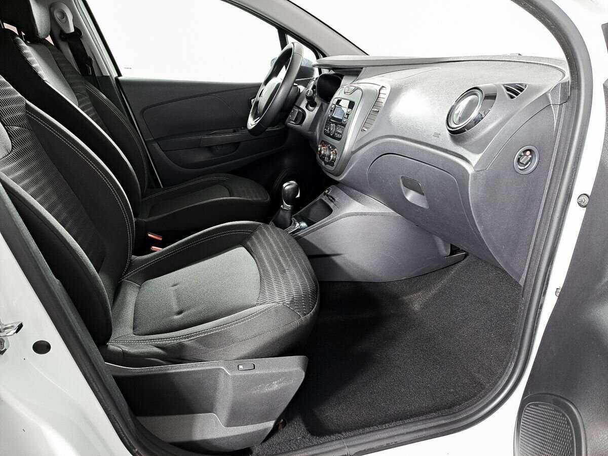 Renault Kaptur 2018 года с пробегом. Фото: #6