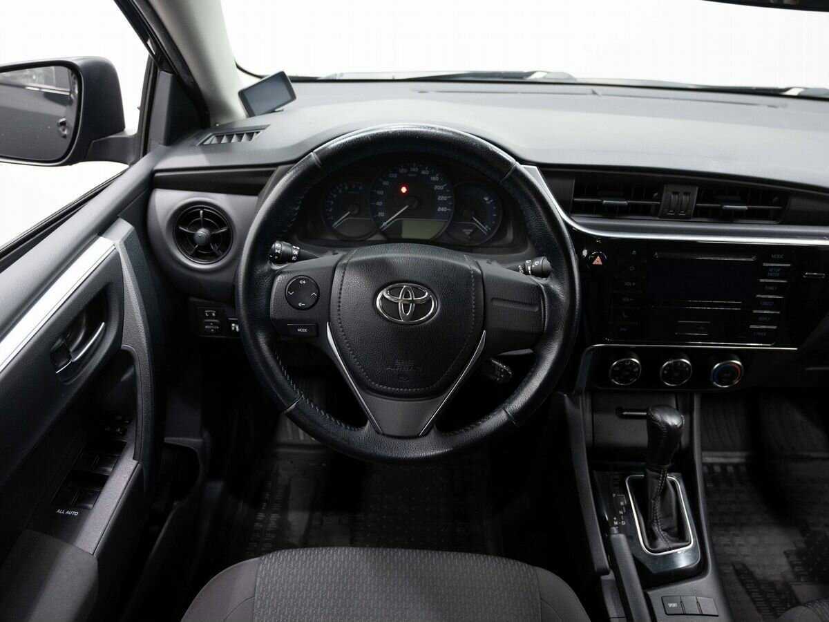 Toyota Corolla 2017 года с пробегом. Фото: #13