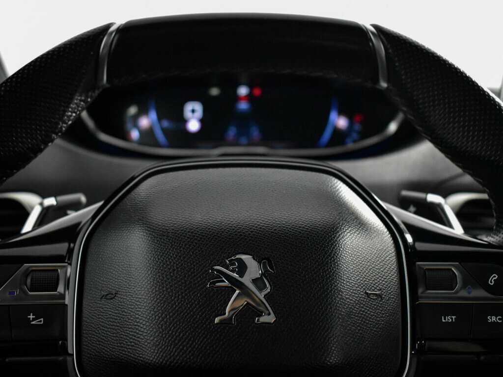 Peugeot 3008 2018 года с пробегом. Фото: #23