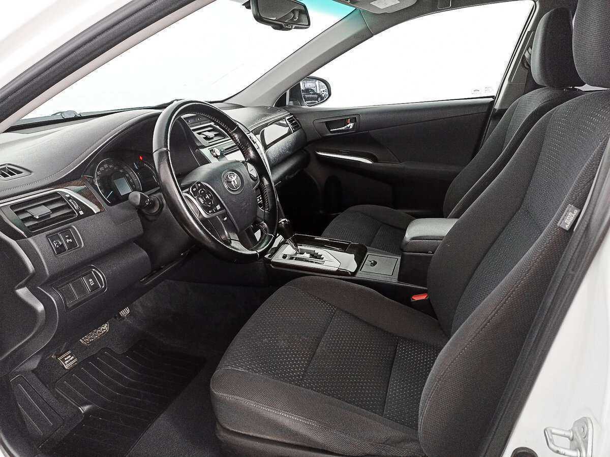 Toyota Camry 2014 года с пробегом. Фото: #13