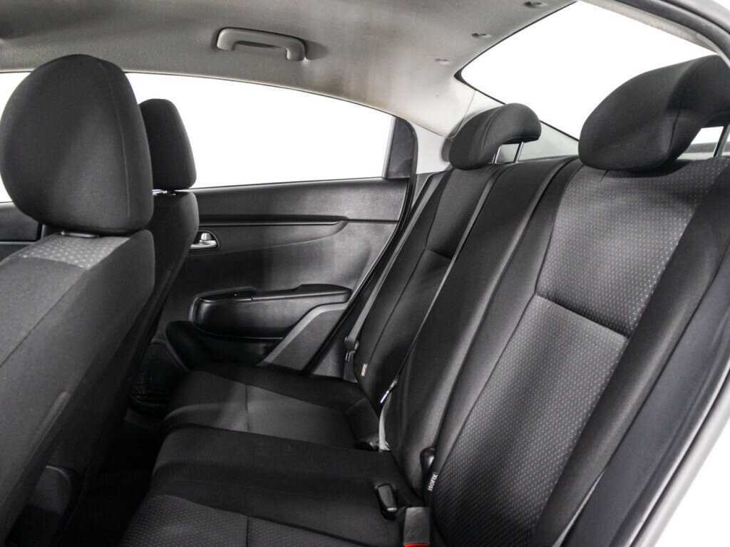 Kia Rio 2020 года с пробегом. Фото: #9