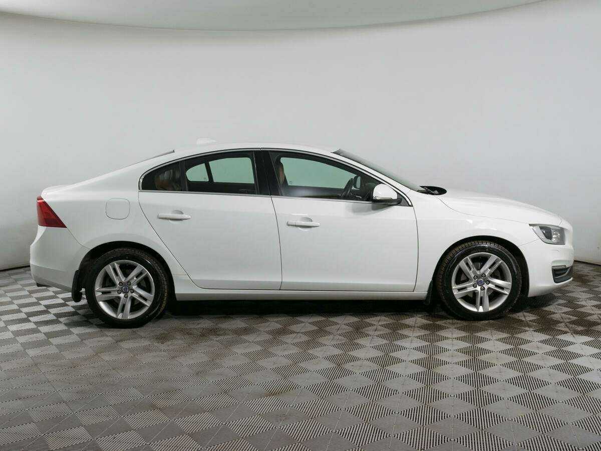 Volvo S60 2014 года с пробегом. Фото: #3
