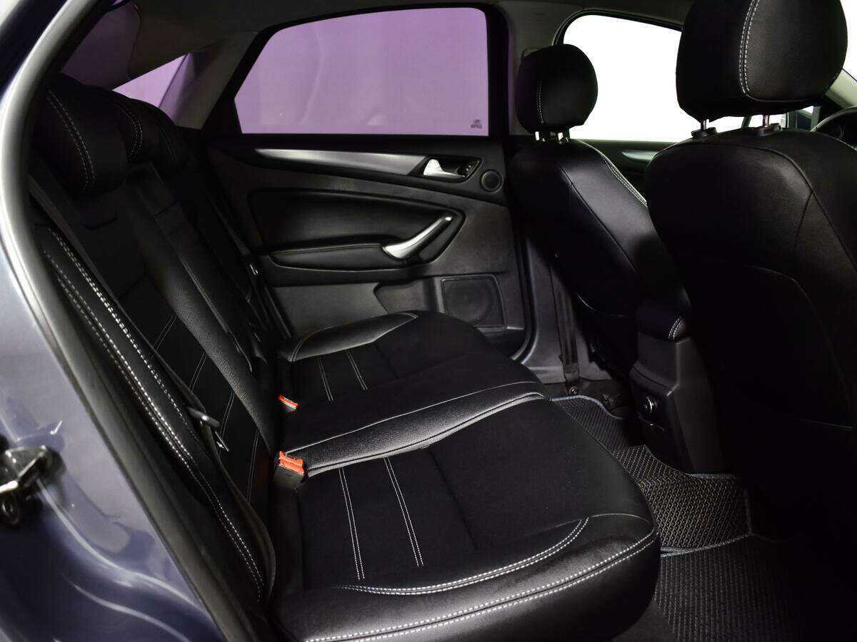 Ford Mondeo 2012 года с пробегом. Фото: #9