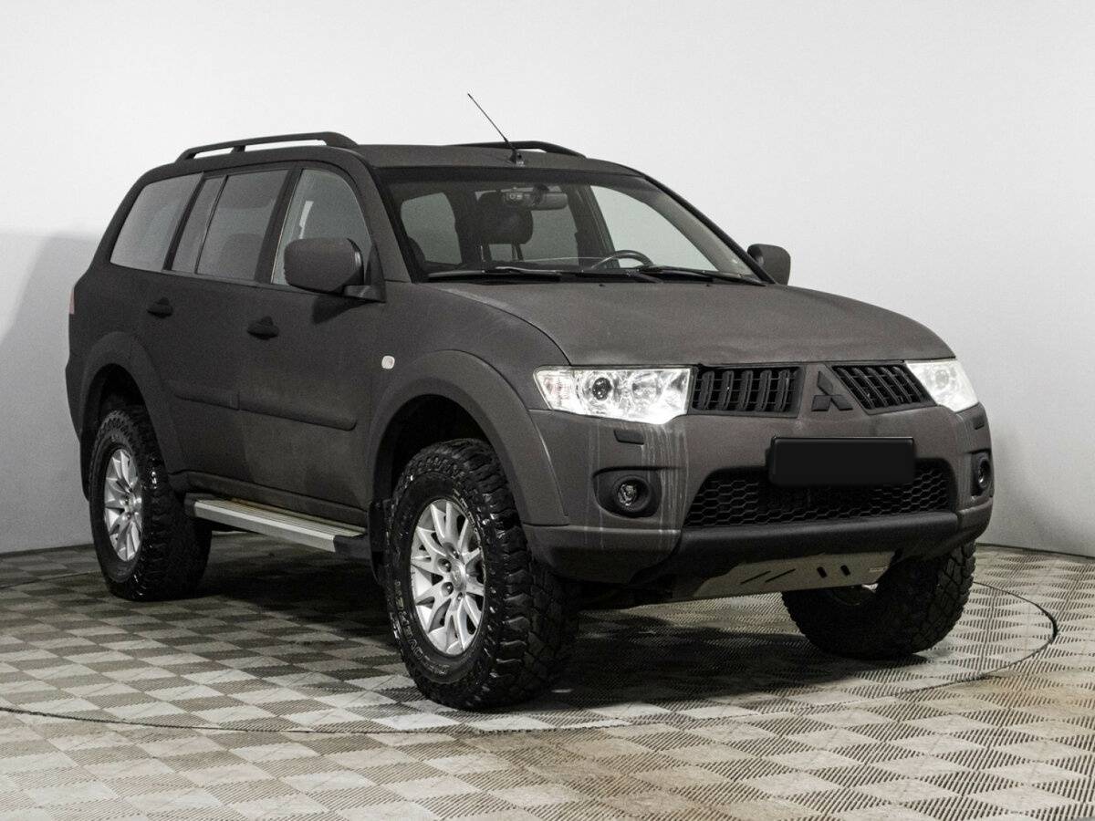 Mitsubishi Pajero Sport 2012 года с пробегом. Фото: #2