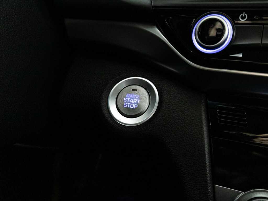 Hyundai Elantra 2019 года с пробегом. Фото: #20