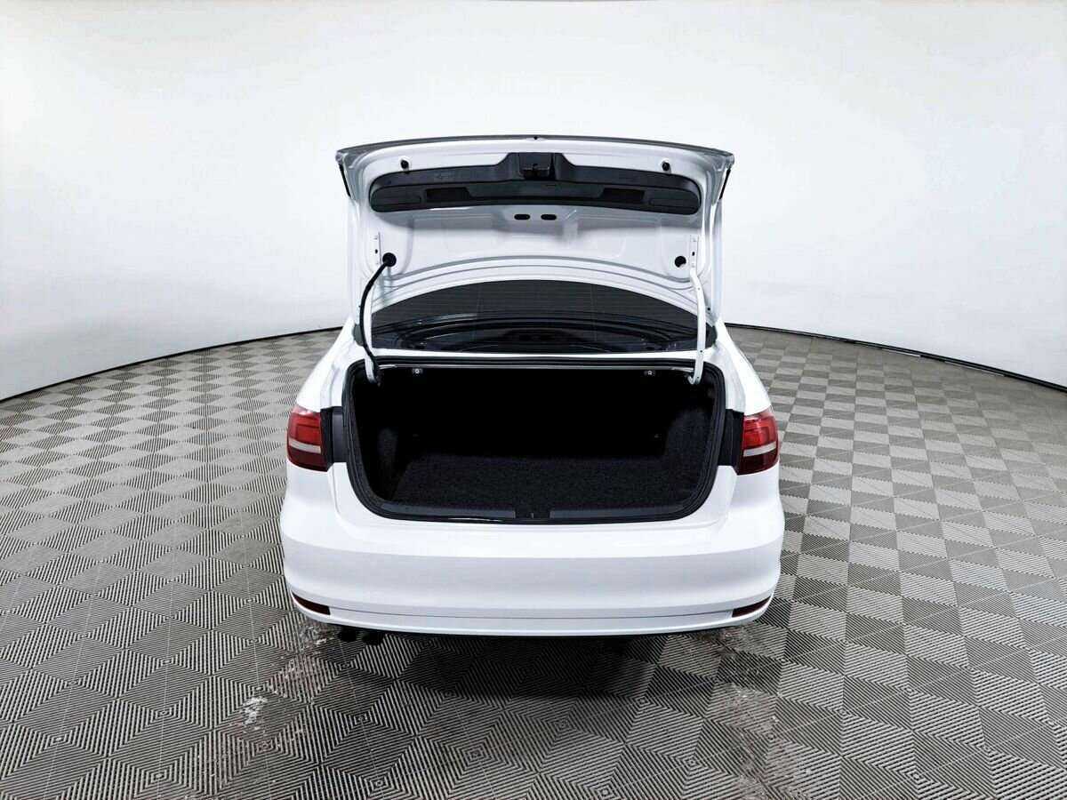 Volkswagen Jetta 2016 года с пробегом. Фото: #9
