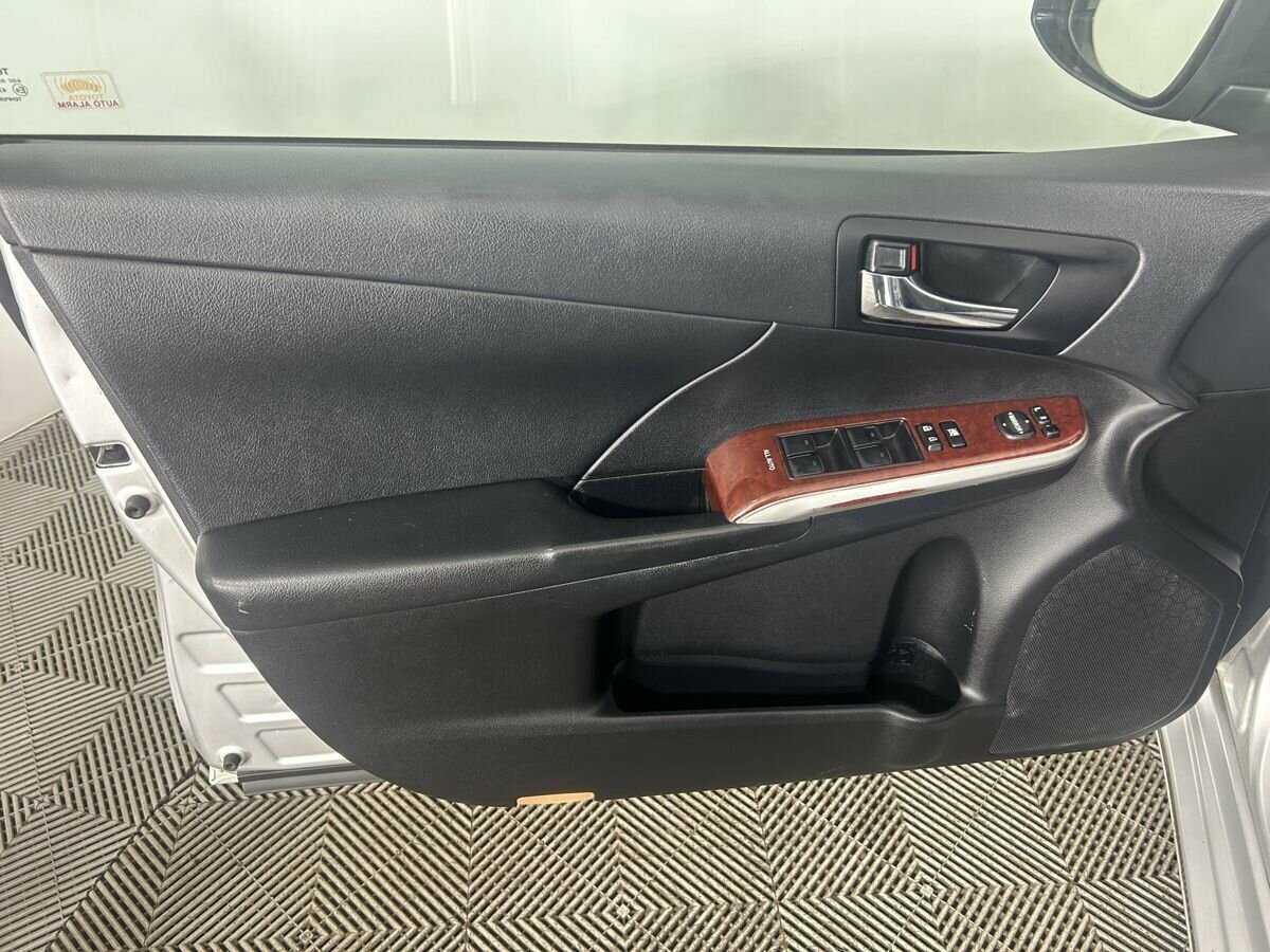 Toyota Camry 2013 года с пробегом. Фото: #7