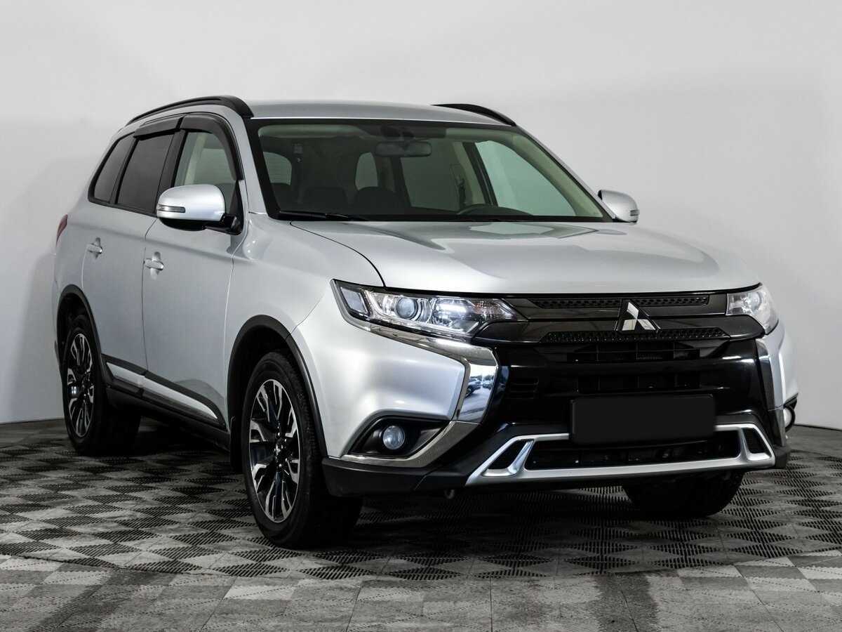 Mitsubishi Outlander 2021 года с пробегом. Фото: #2