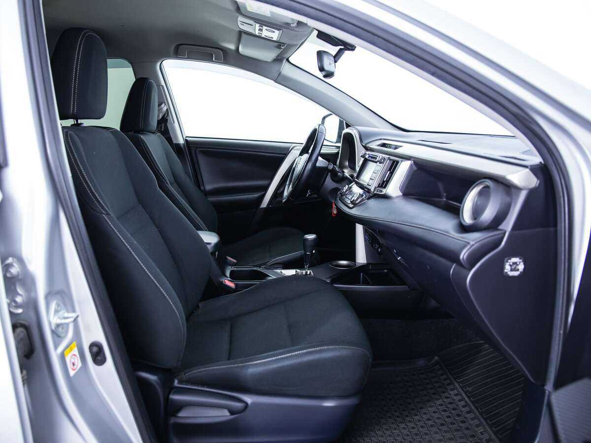 Toyota RAV4 2013 года с пробегом. Фото: #9