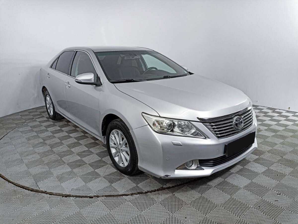 Toyota Camry 2012 года с пробегом. Фото: #2