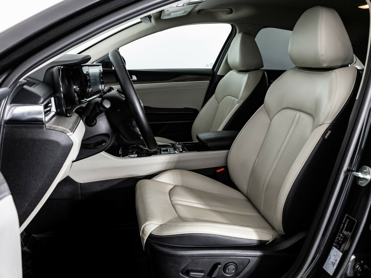 Kia K5 2021 года с пробегом. Фото: #14