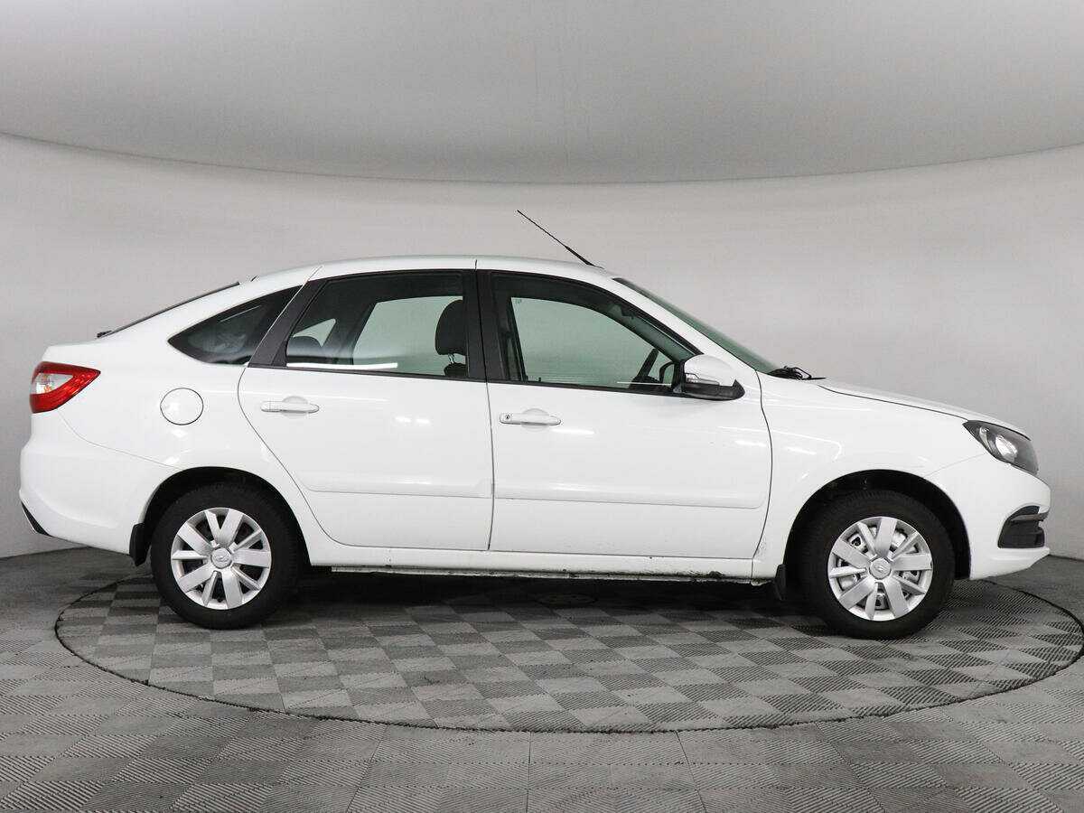 Lada (ВАЗ) Granta 2018 года с пробегом. Фото: #3