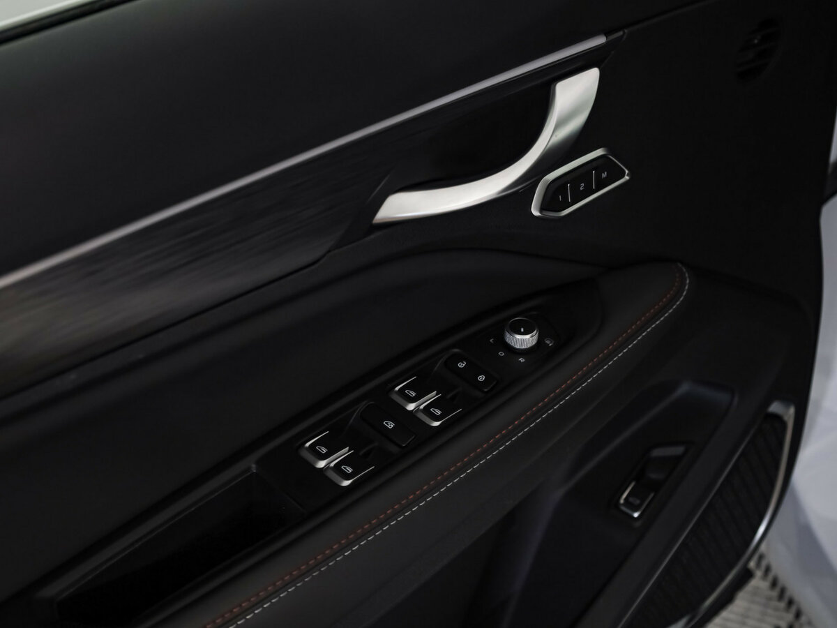 Geely Tugella 2021 года с пробегом. Фото: #12