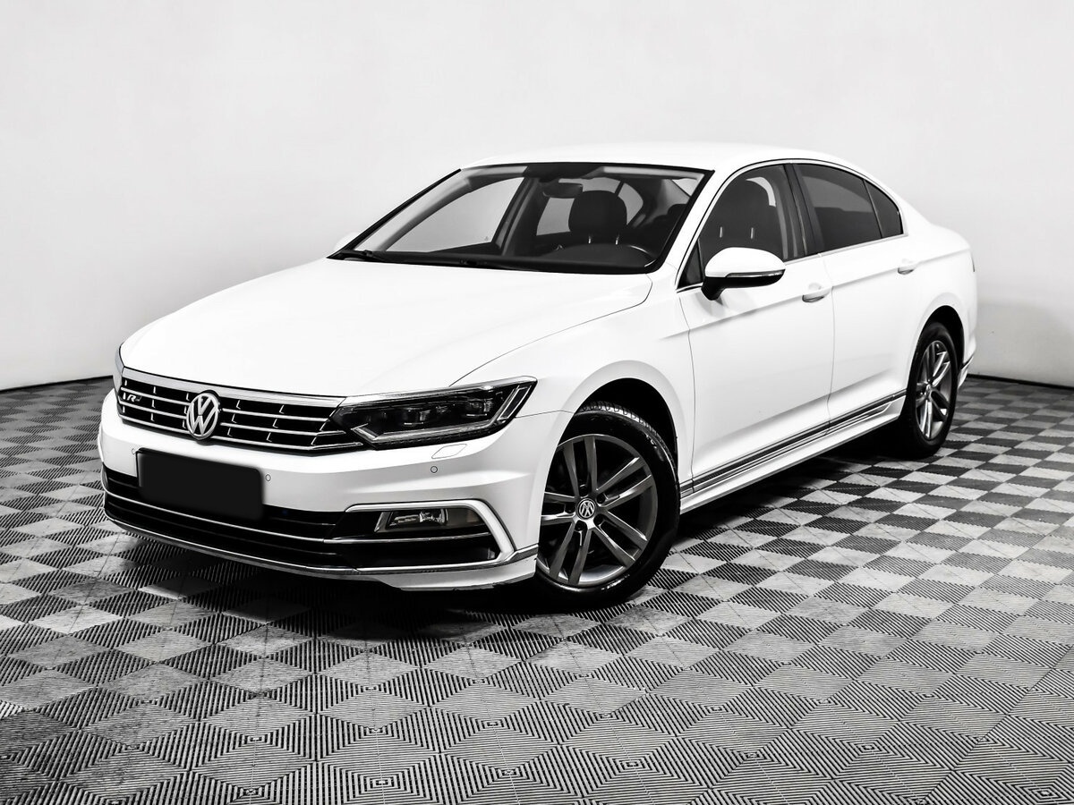 Volkswagen Passat 2018 года с пробегом. Фото: #0