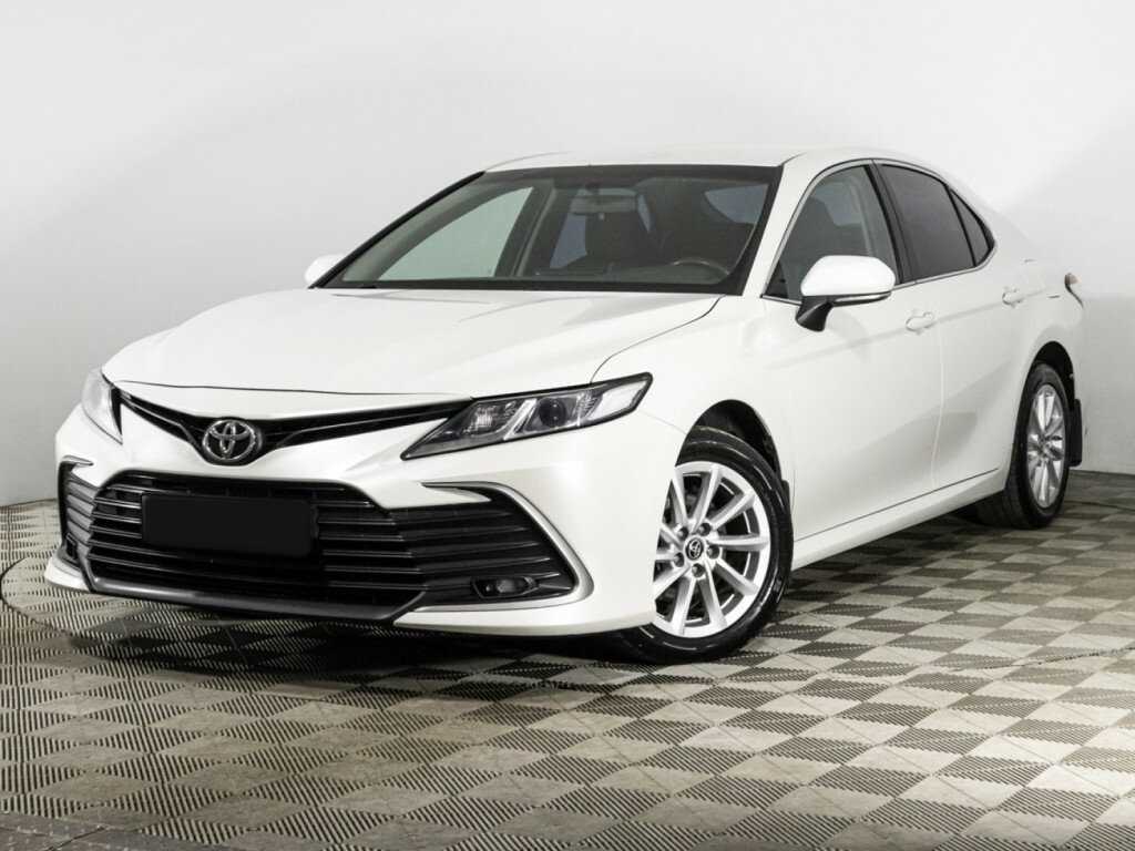 Toyota Camry 2021 года с пробегом. Посмотреть фото