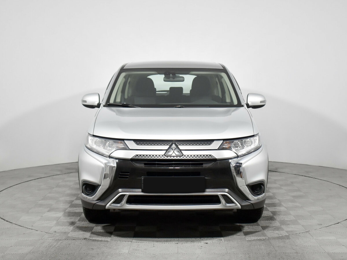 Mitsubishi Outlander 2018 года с пробегом. Фото: #1