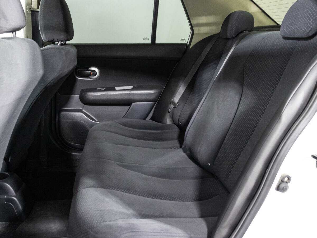 Nissan Tiida 2013 года с пробегом. Фото: #9