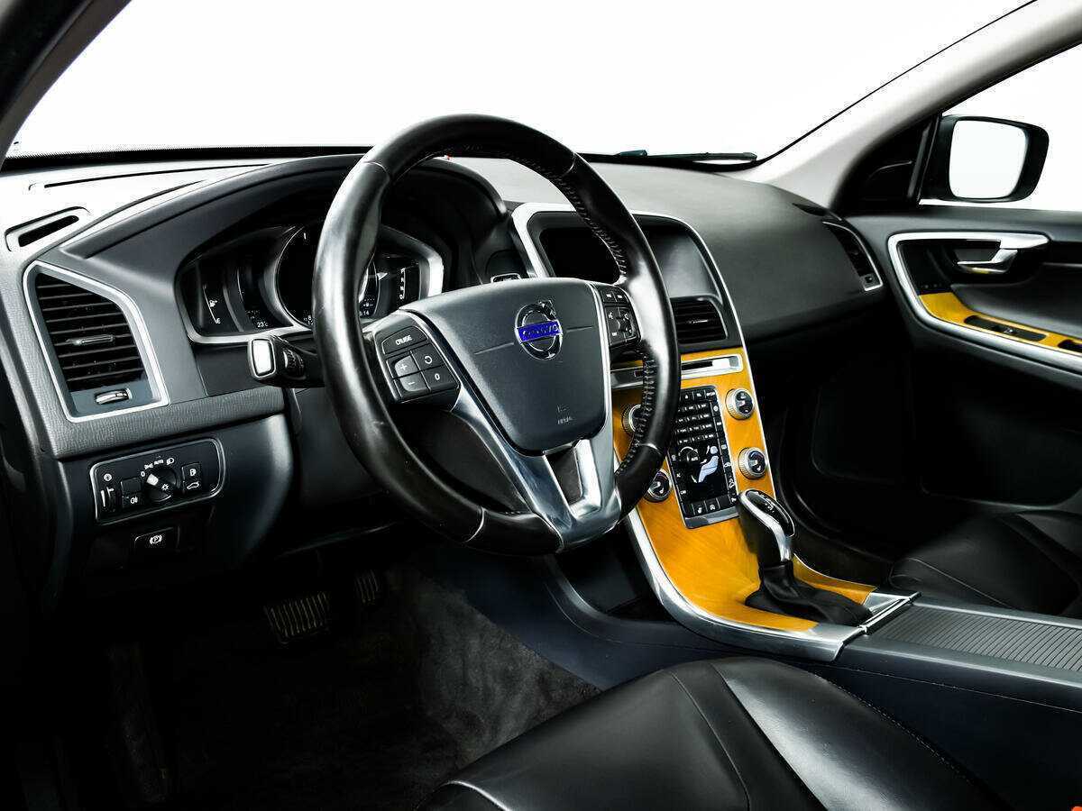 Volvo XC60 2016 года с пробегом. Фото: #10