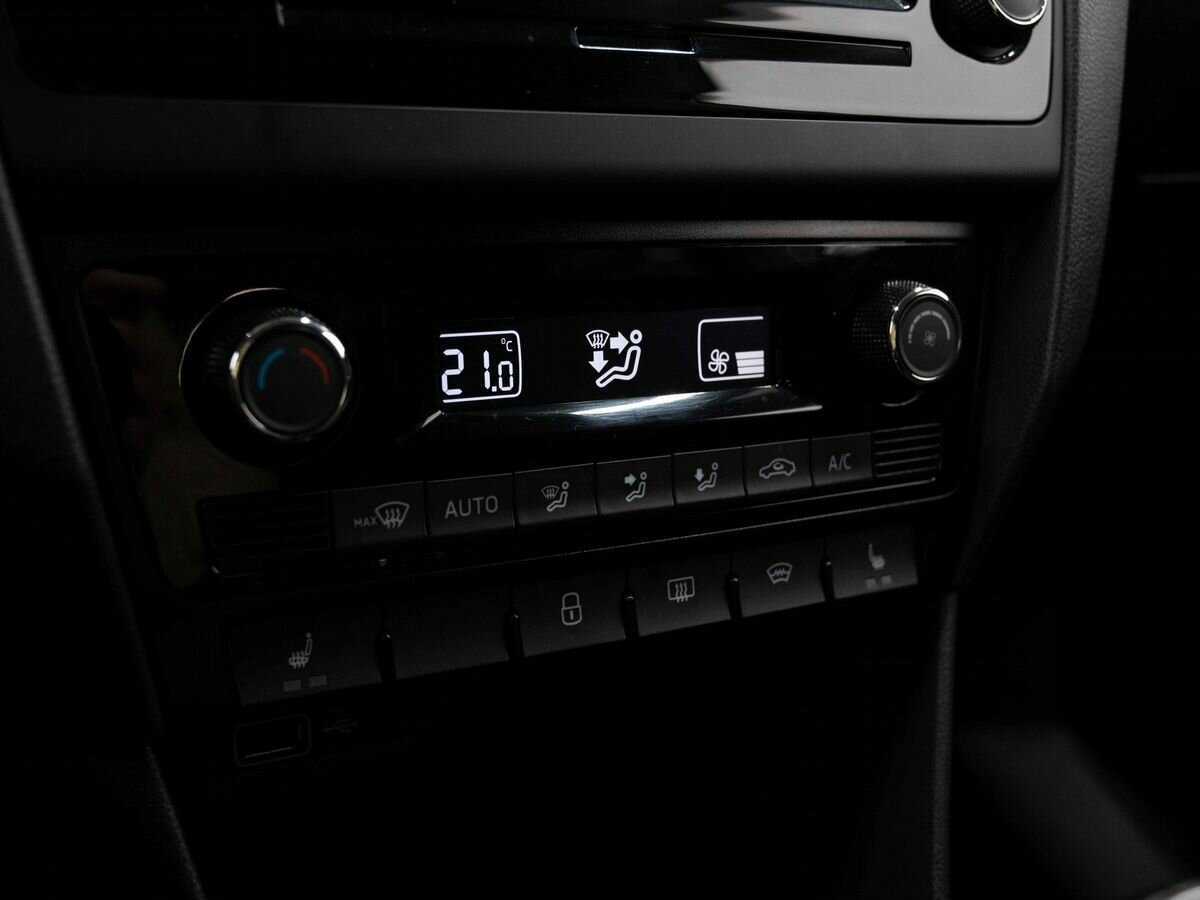 Skoda Rapid 2018 года с пробегом. Фото: #22