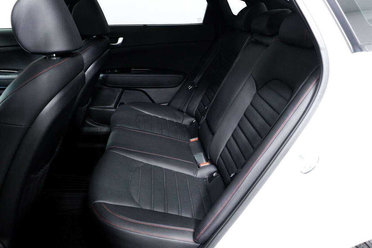 Kia Optima 2018 года с пробегом. Фото: #11