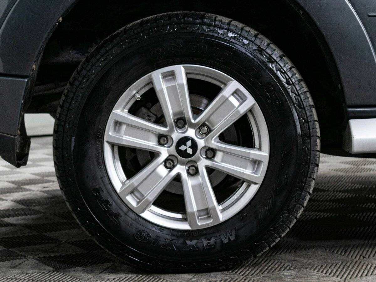 Mitsubishi Pajero 2013 года с пробегом. Фото: #16