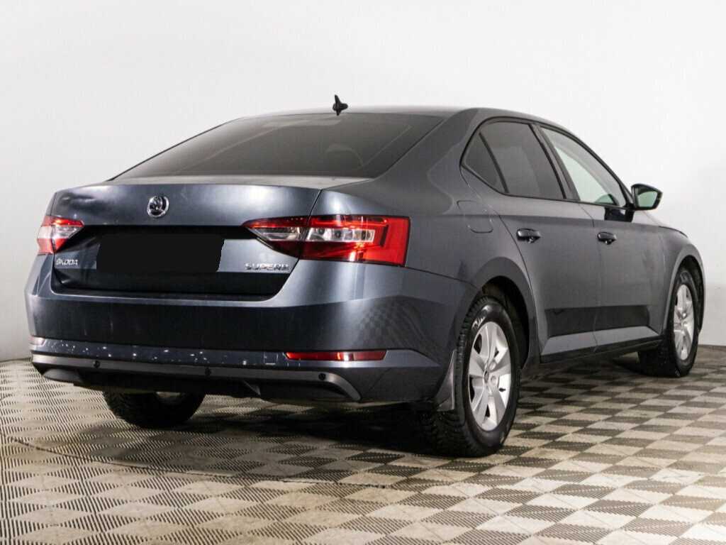 Skoda Superb 2018 года с пробегом. Фото: #3