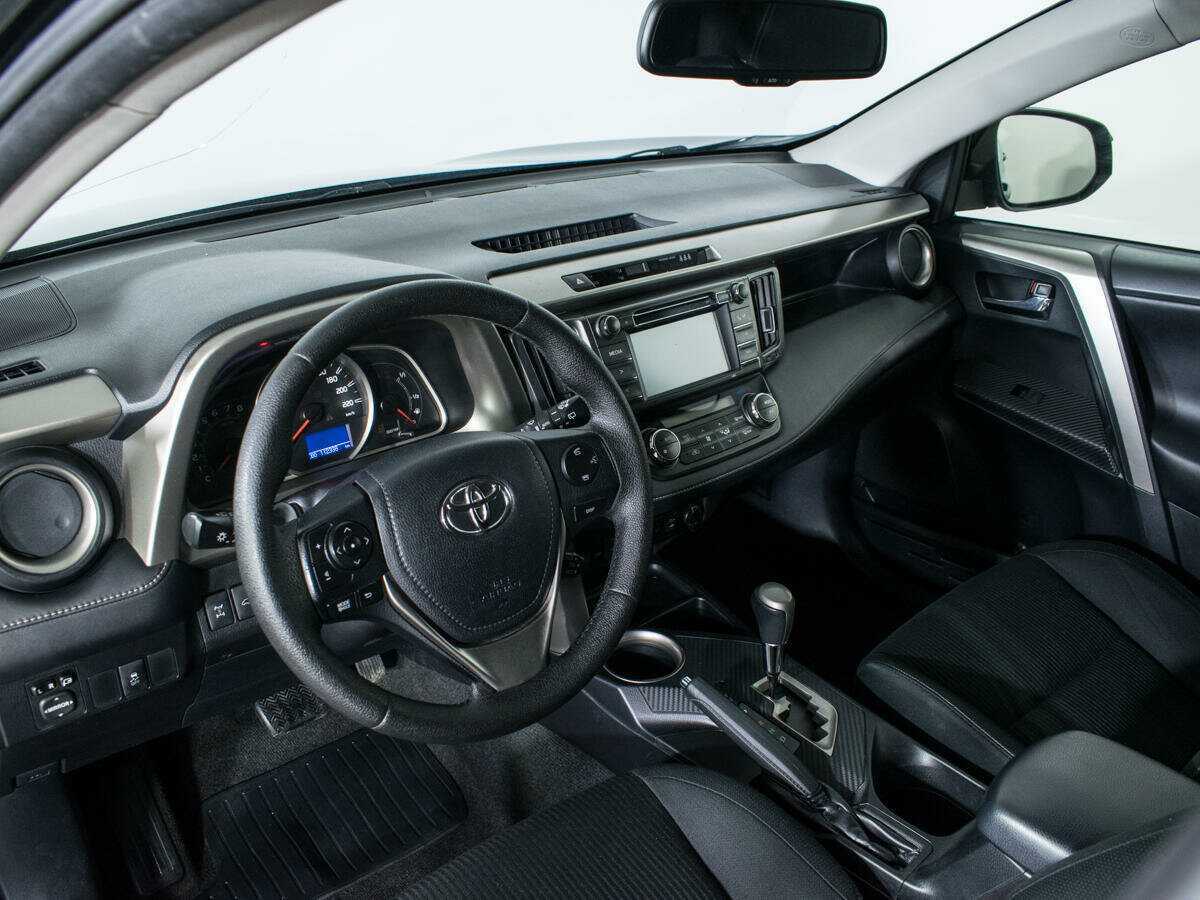Toyota RAV4 2015 года с пробегом. Фото: #12