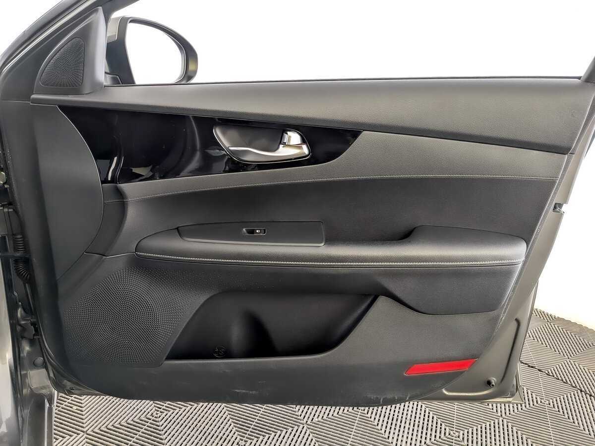 Kia Cerato 2021 года с пробегом. Фото: #23