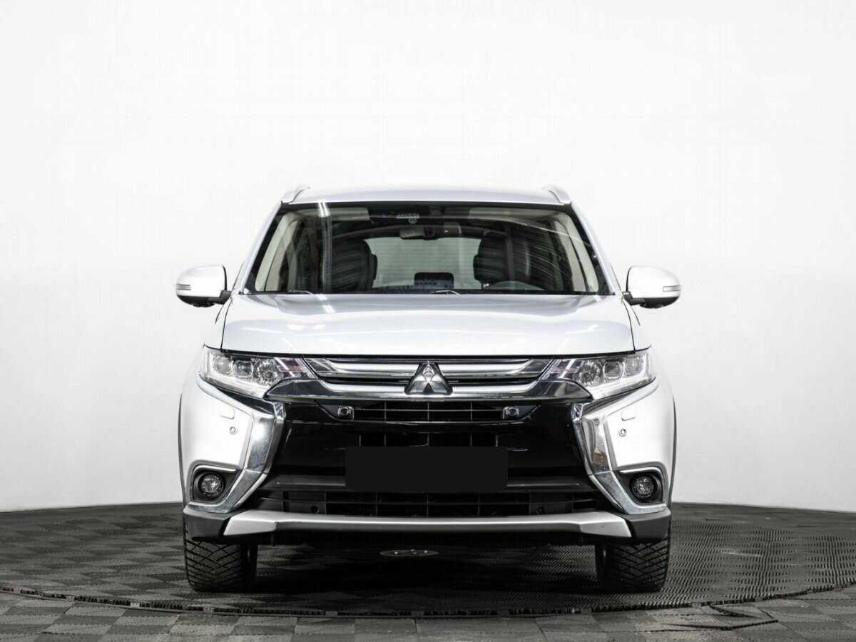 Mitsubishi Outlander 2018 года с пробегом. Фото: #1
