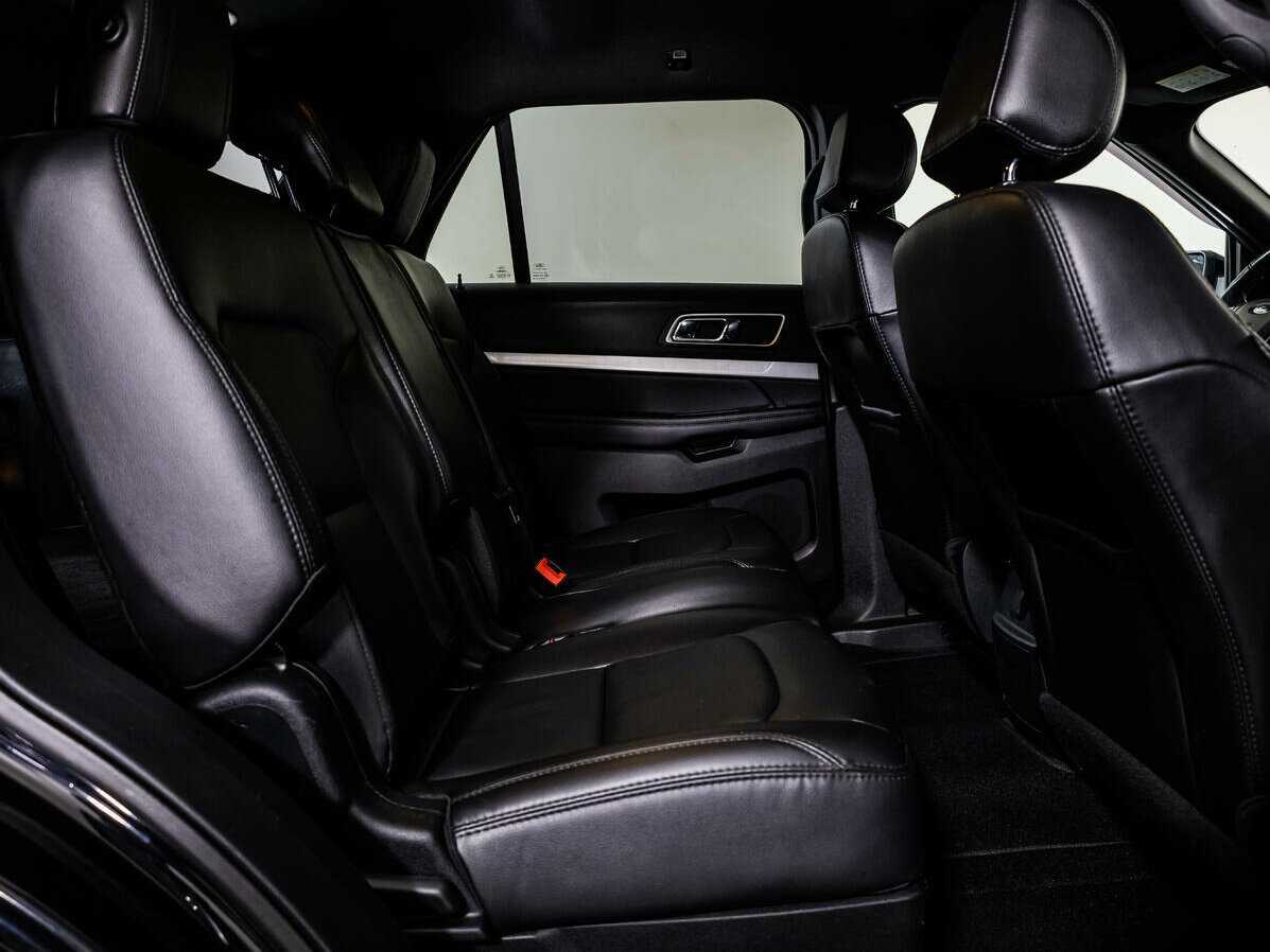 Ford Explorer 2017 года с пробегом. Фото: #8