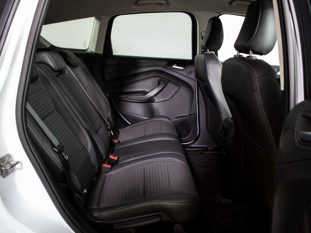 Ford Kuga 2017 года с пробегом. Фото: #9