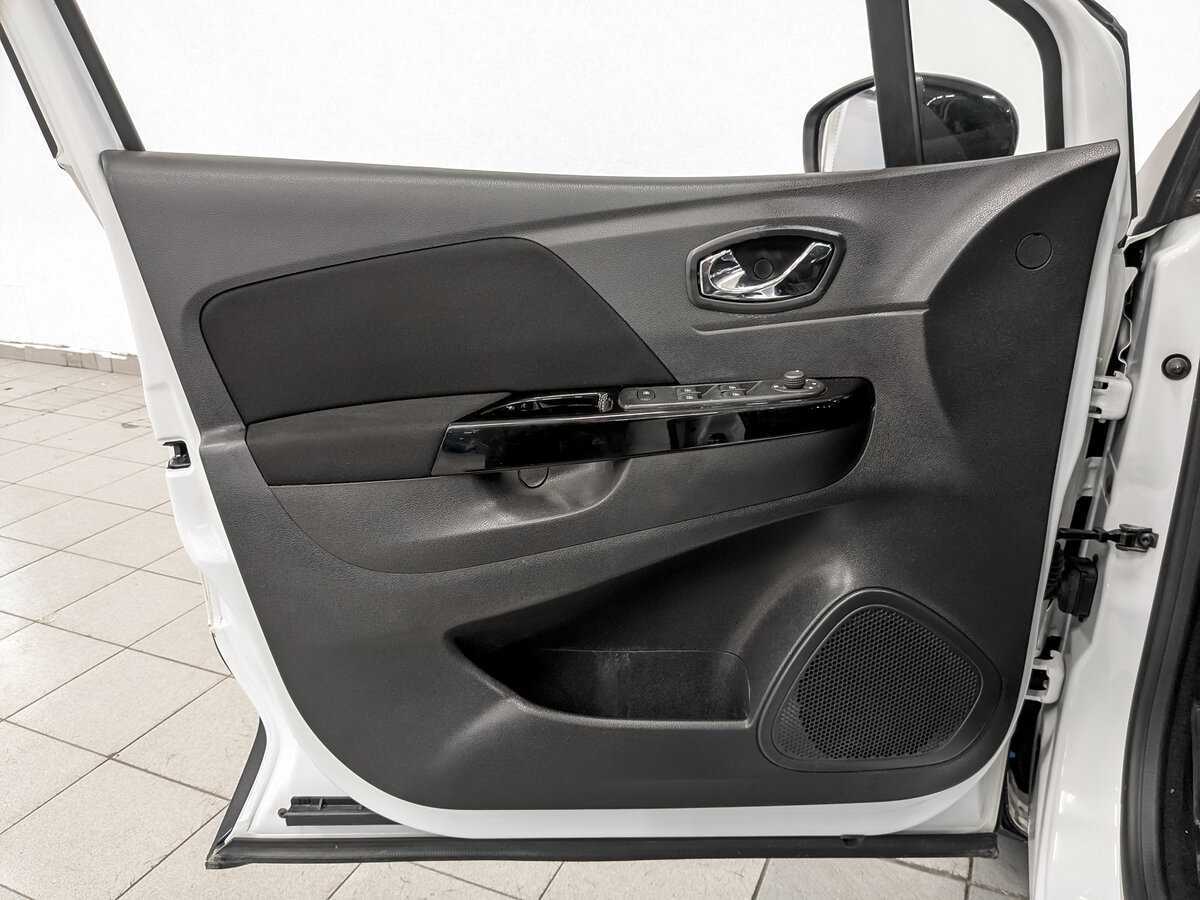 Renault Kaptur 2017 года с пробегом. Фото: #18