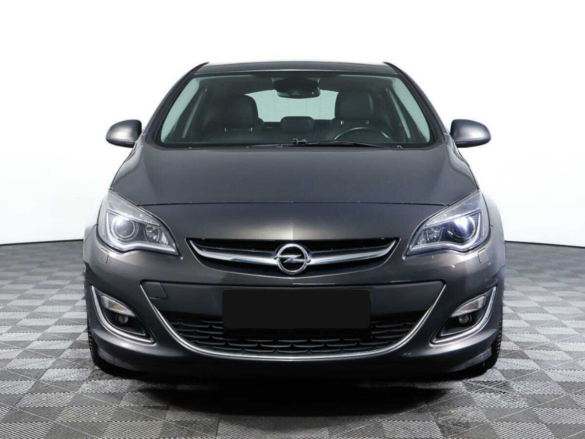 Opel Astra 2012 года с пробегом. Фото: #1