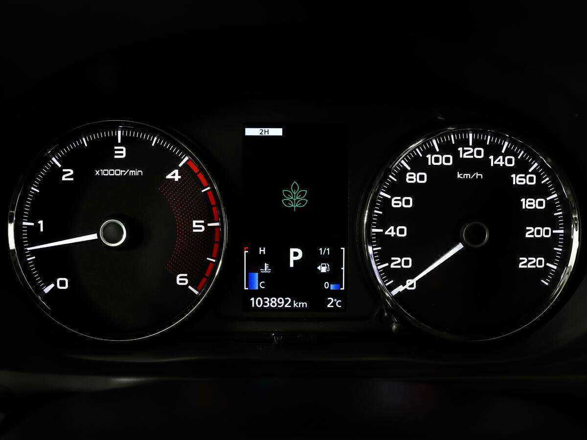 Mitsubishi Pajero Sport 2018 года с пробегом. Фото: #12