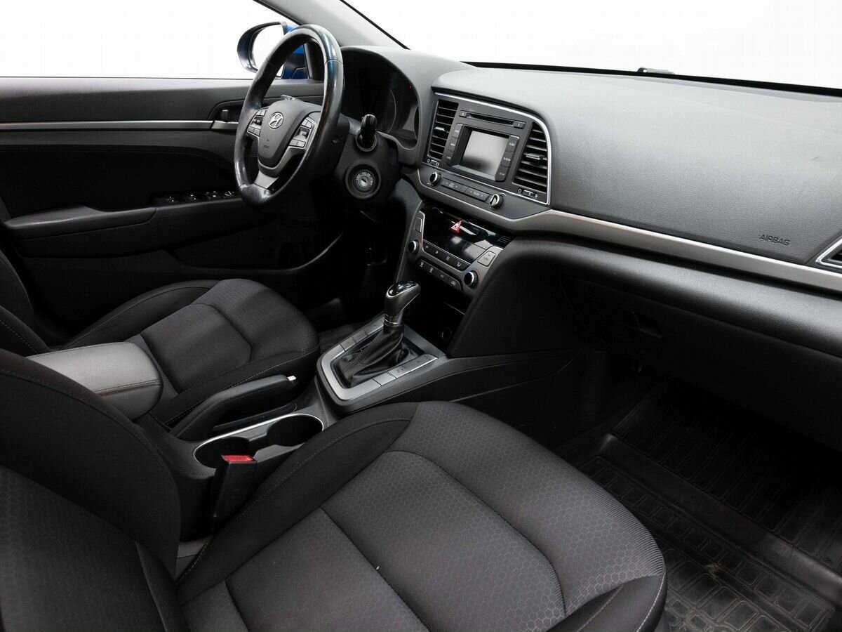 Hyundai Elantra 2017 года с пробегом. Фото: #9