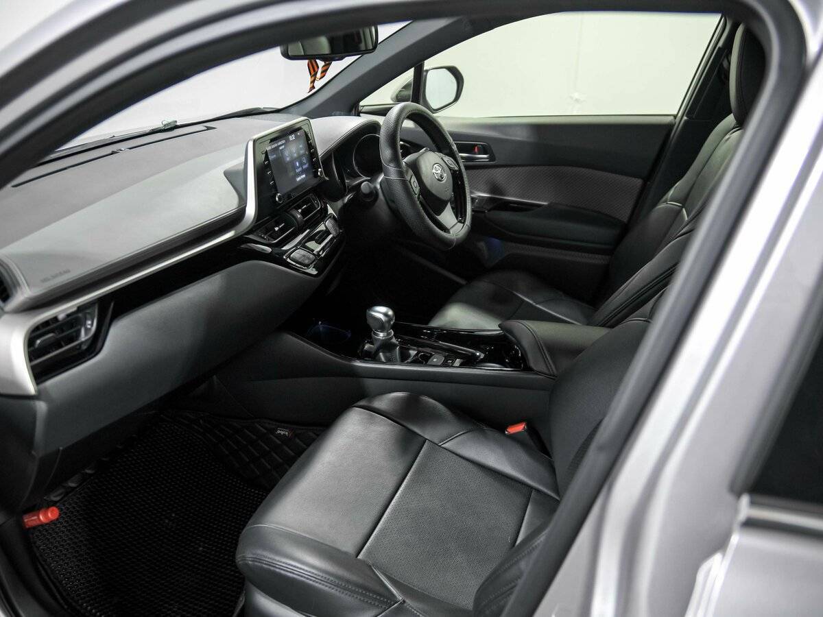 Toyota C-HR 2020 года с пробегом. Фото: #18