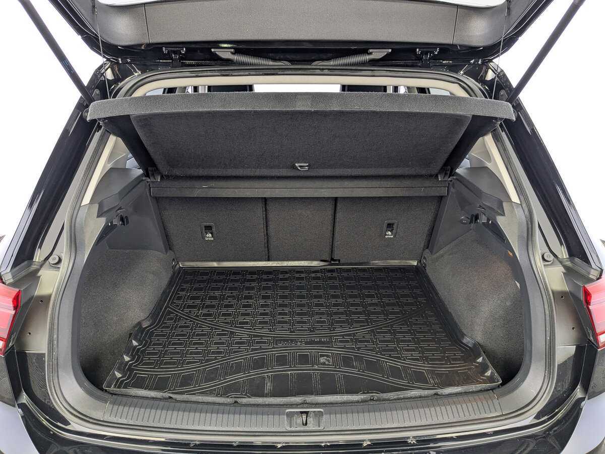 Volkswagen Tiguan 2018 года с пробегом. Фото: #9