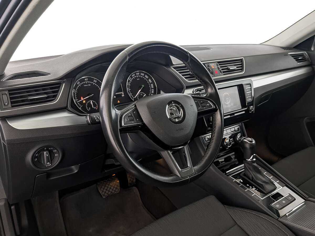 Skoda Superb 2019 года с пробегом. Фото: #10