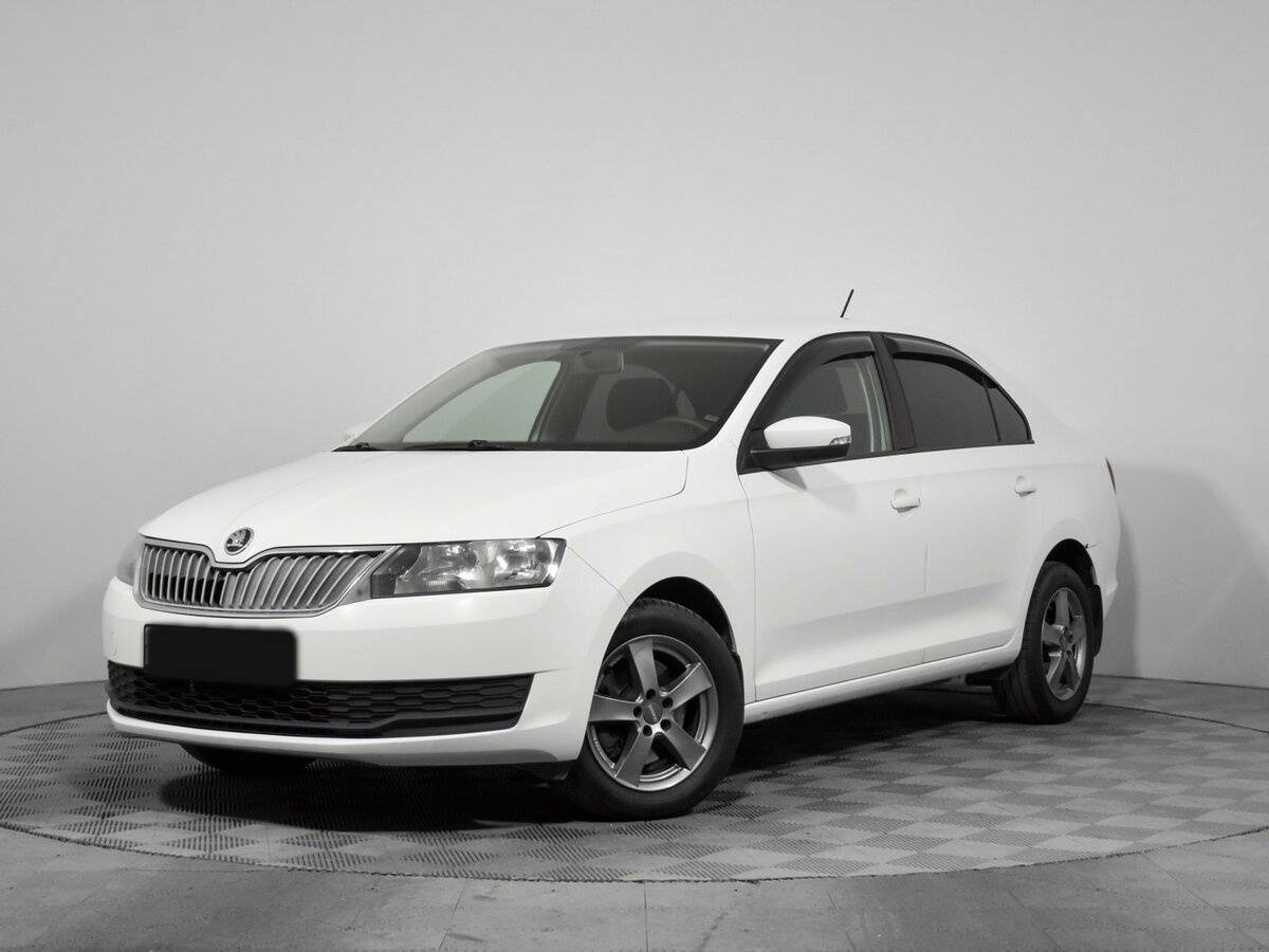Skoda Rapid 2017 года с пробегом. Посмотреть фото