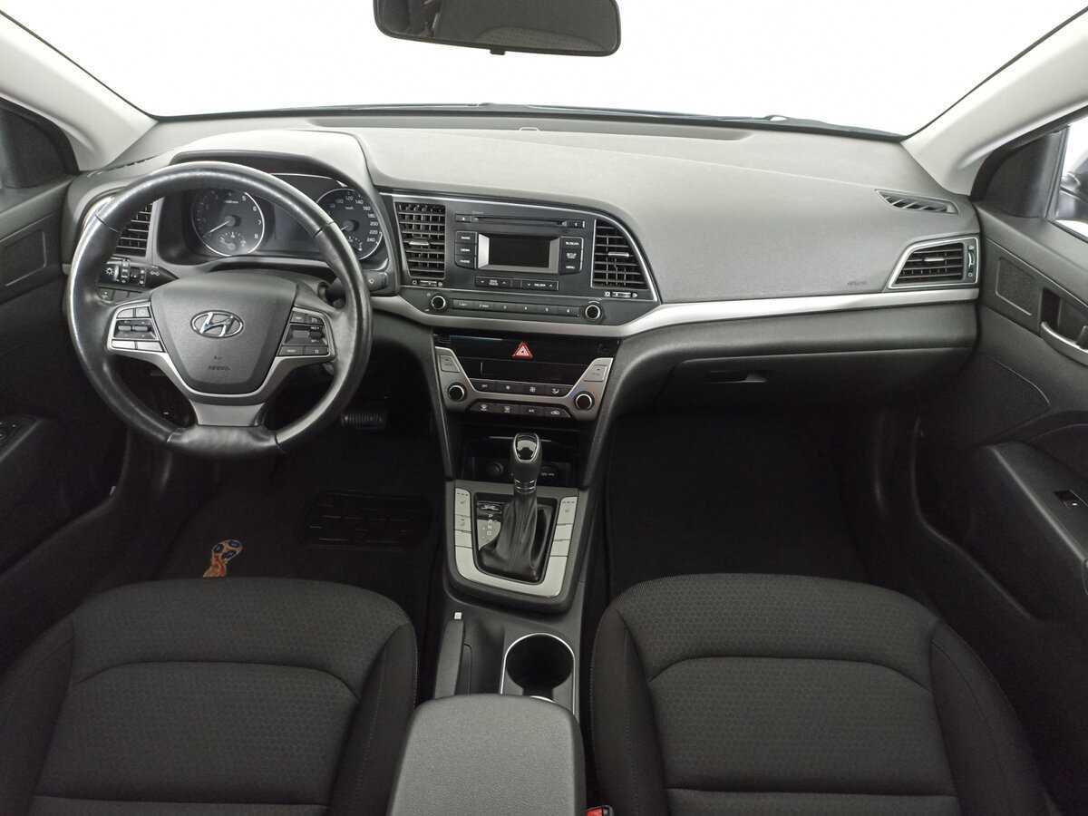 Hyundai Elantra 2018 года с пробегом. Фото: #11