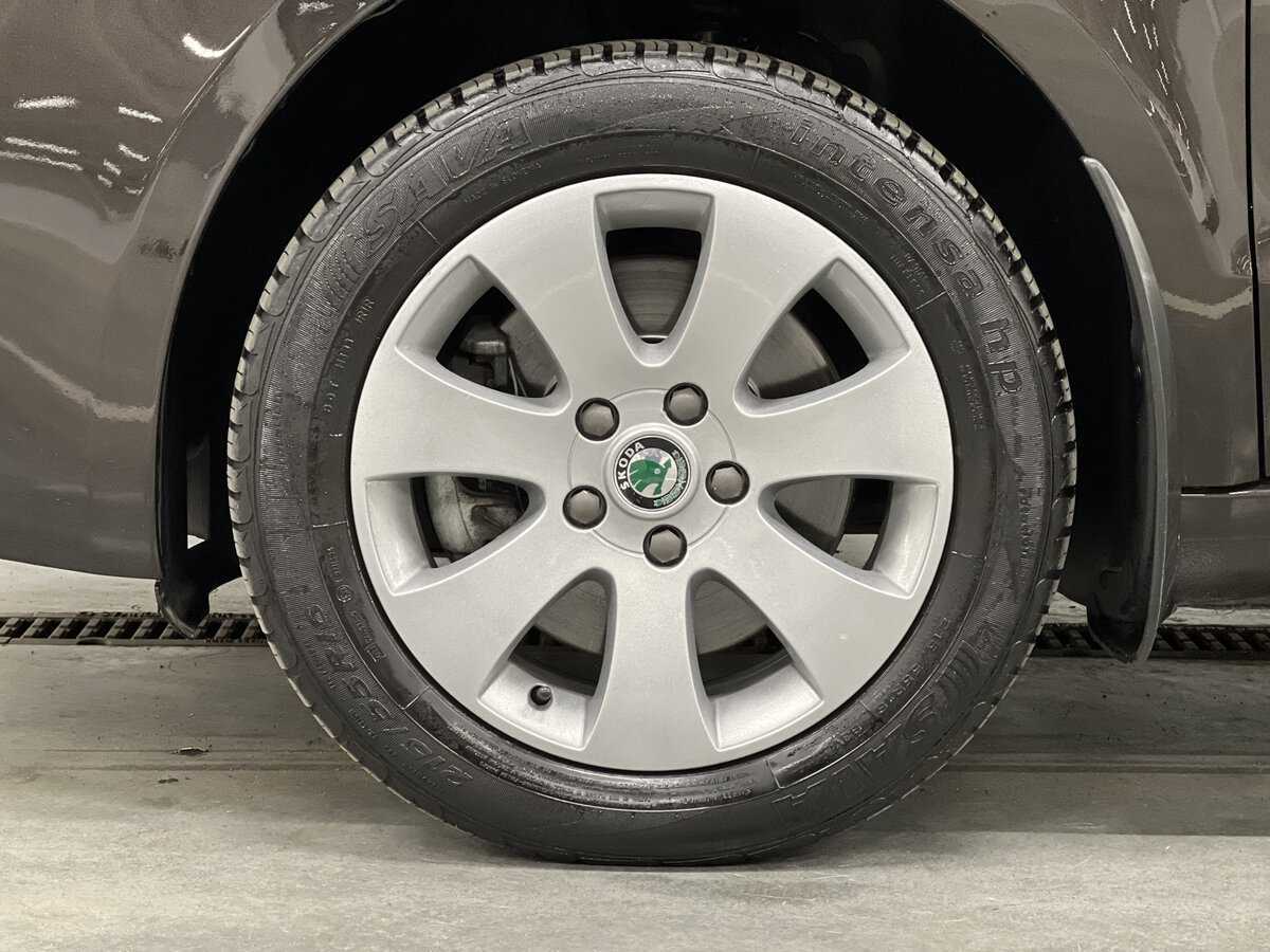 Skoda Superb 2013 года с пробегом. Фото: #17