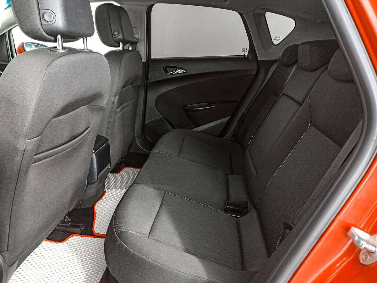 Opel Astra 2012 года с пробегом. Фото: #8