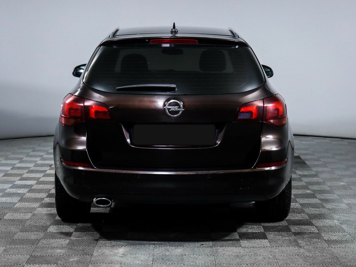 Opel Astra 2012 года с пробегом. Фото: #4