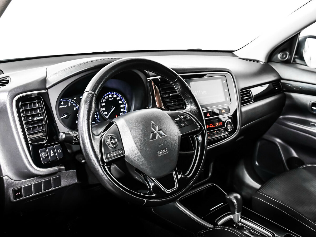 Mitsubishi Outlander 2018 года с пробегом. Фото: #9