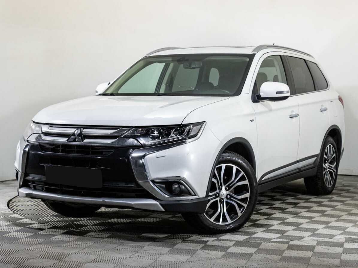 Mitsubishi Outlander 2016 года с пробегом. Посмотреть фото