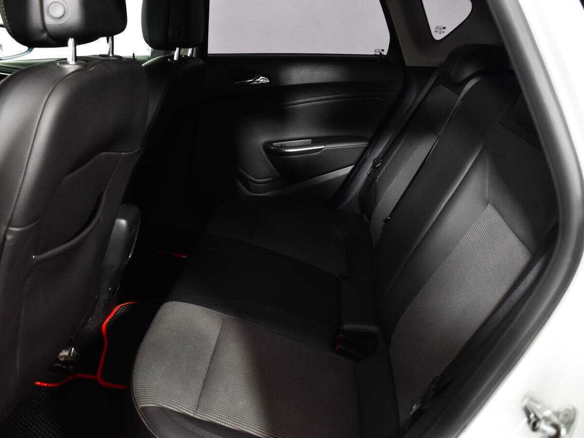 Opel Astra 2012 года с пробегом. Фото: #7