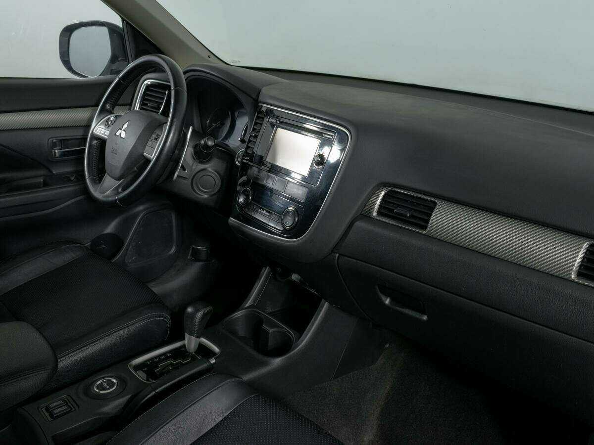 Mitsubishi Outlander 2013 года с пробегом. Фото: #7