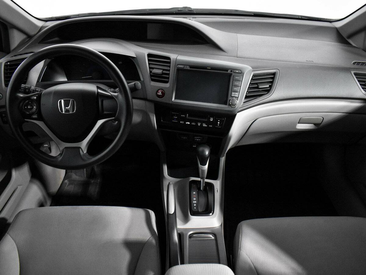 Honda Civic 2012 года с пробегом. Фото: #9